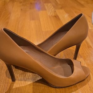 Ann Taylor Tan Peep Toe Heels | Classic Nude Pump | Office Career Shoe | 8.5